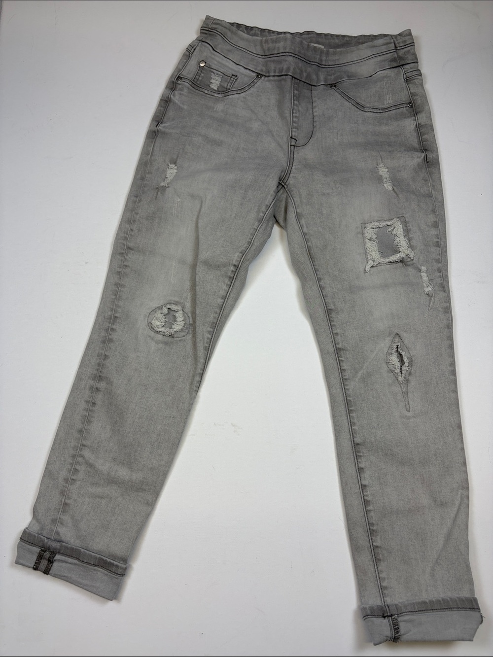 TRIBAL JEANS GRAY DISTRESSED BOYFRIEND PULL ON CUFFED JEANS SIZE 10